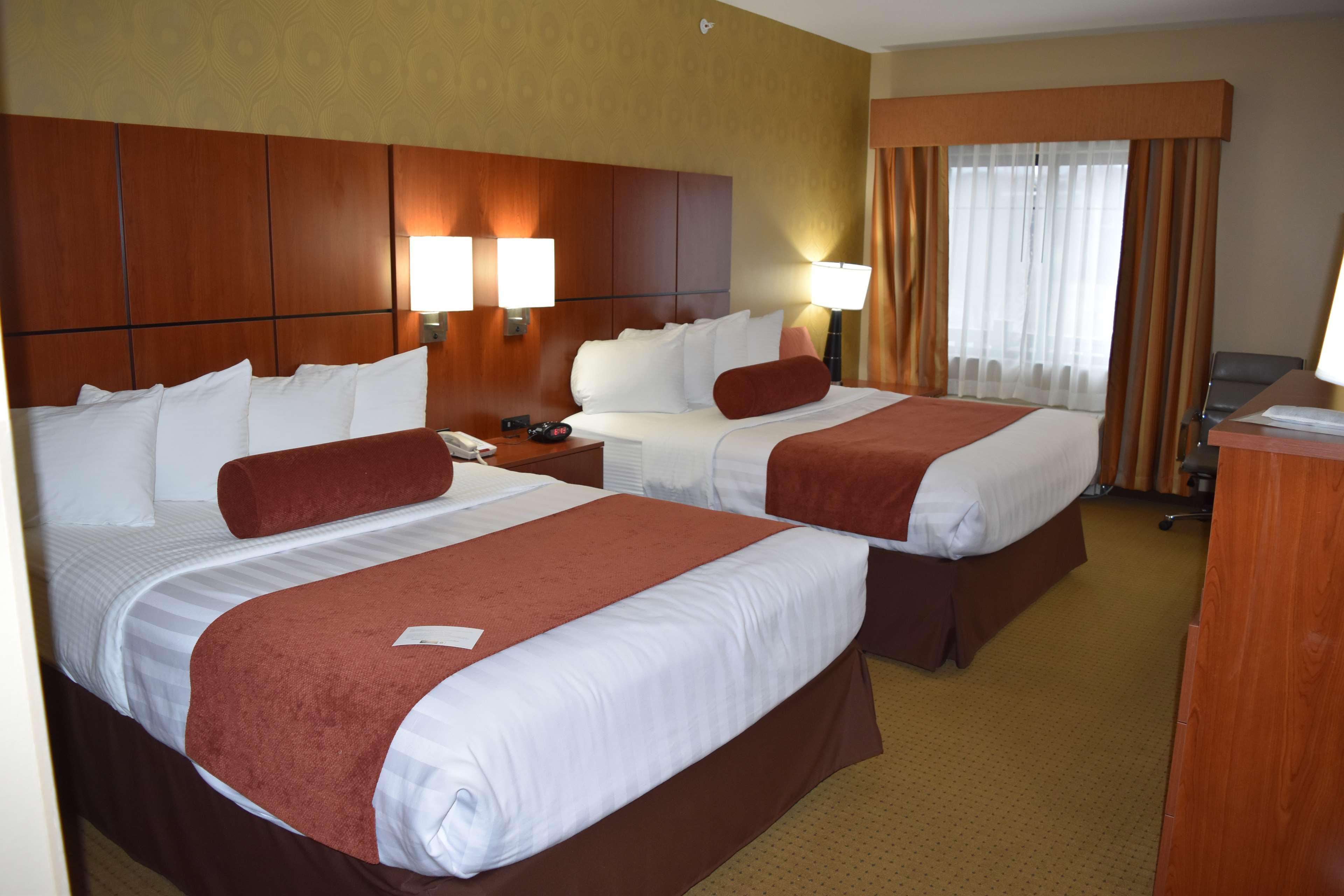 Best Western Plus Finger Lakes Inn & Suites Cortland Kültér fotó