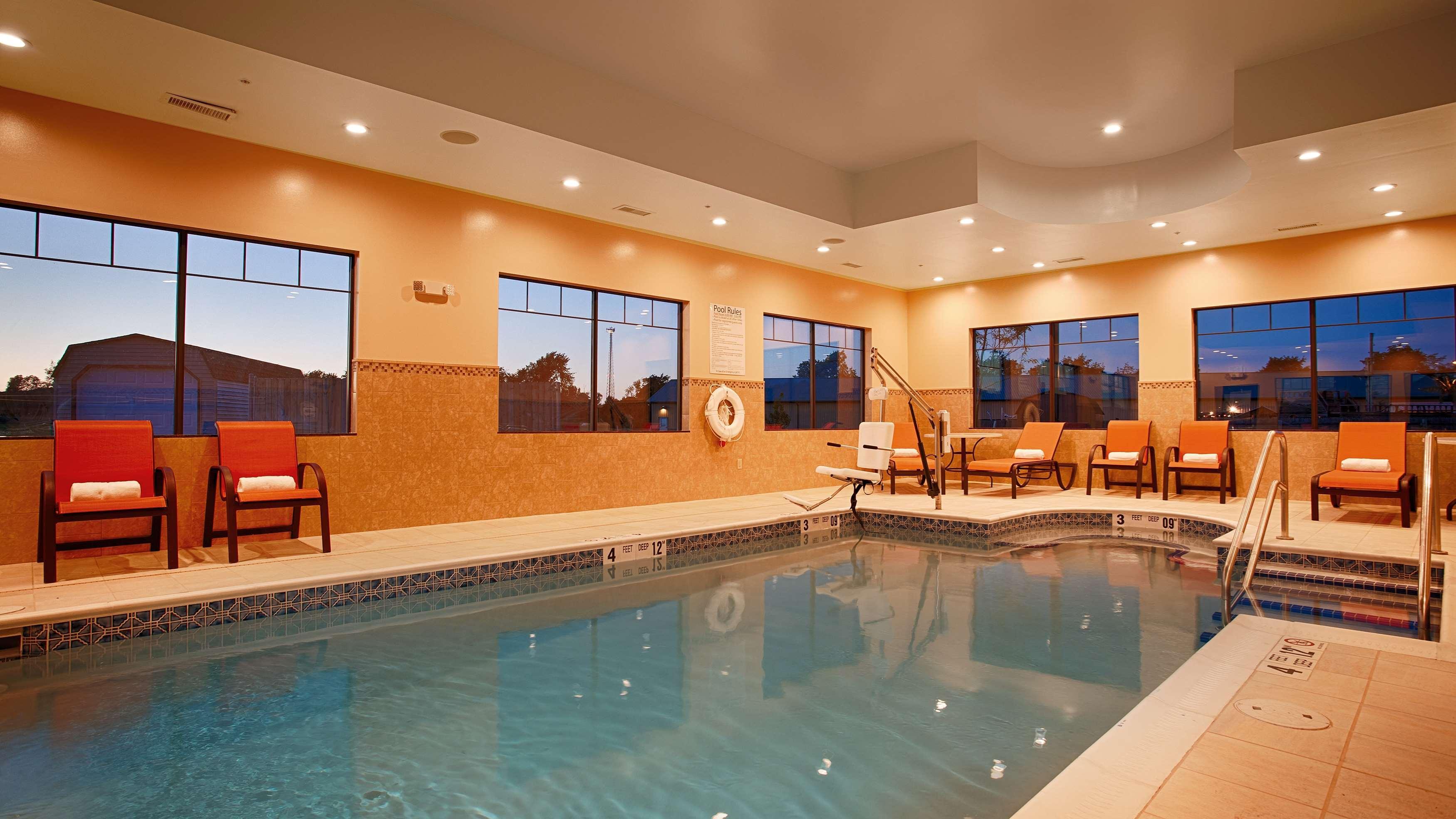 Best Western Plus Finger Lakes Inn & Suites Cortland Kültér fotó
