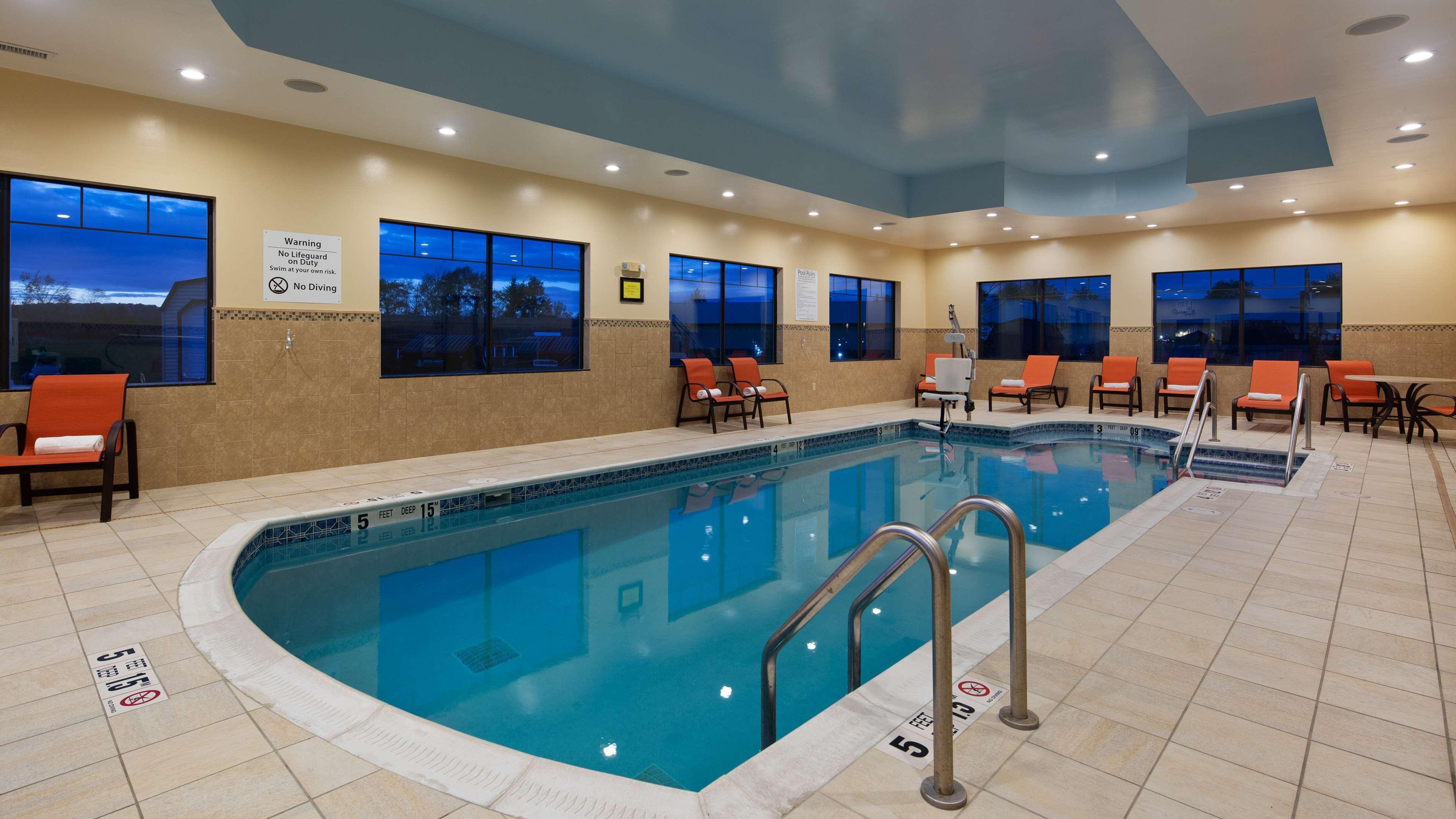 Best Western Plus Finger Lakes Inn & Suites Cortland Kültér fotó