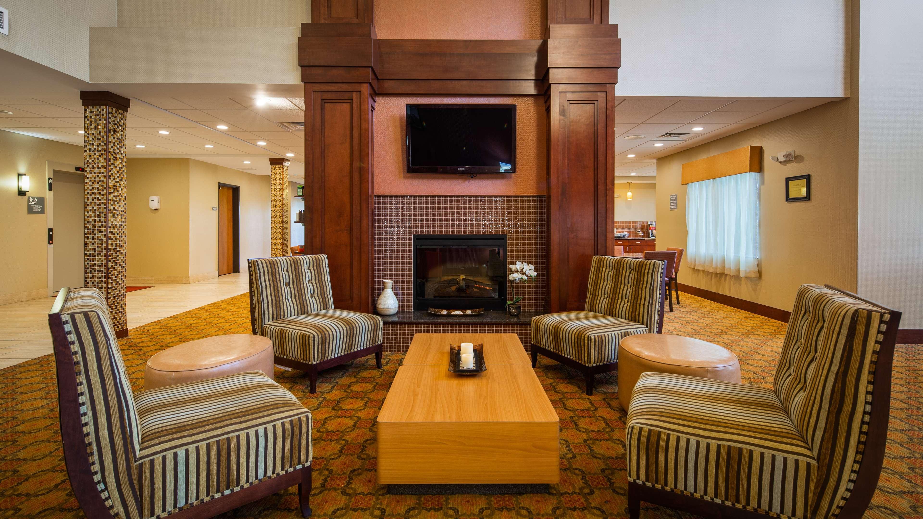 Best Western Plus Finger Lakes Inn & Suites Cortland Kültér fotó